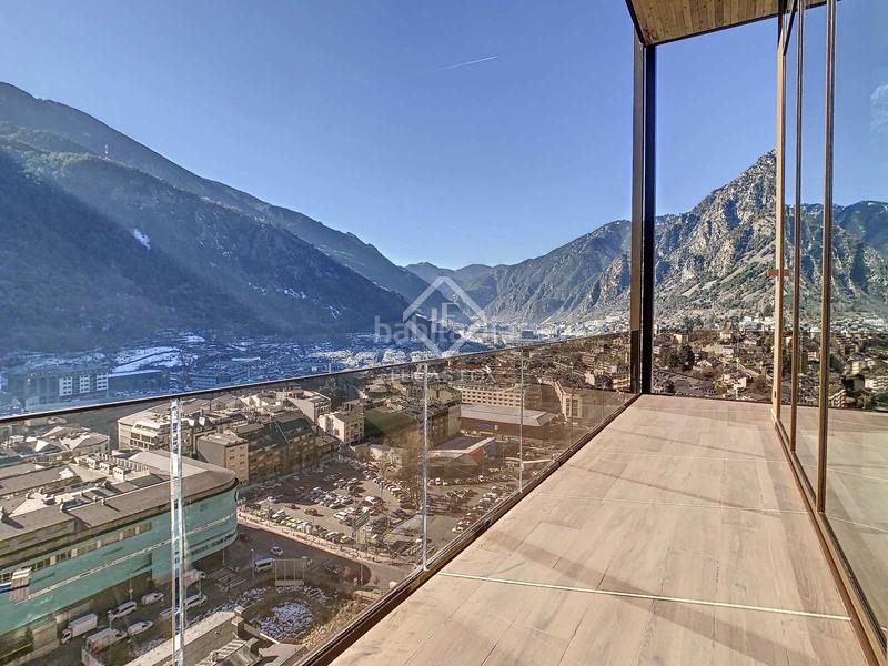 Foto 053a1953-caa9-46ff-9cc2-24354437381b. Attico con riscaldamento parcheggio piscina in Els Vilars d´Engordany Escaldes-Engordany