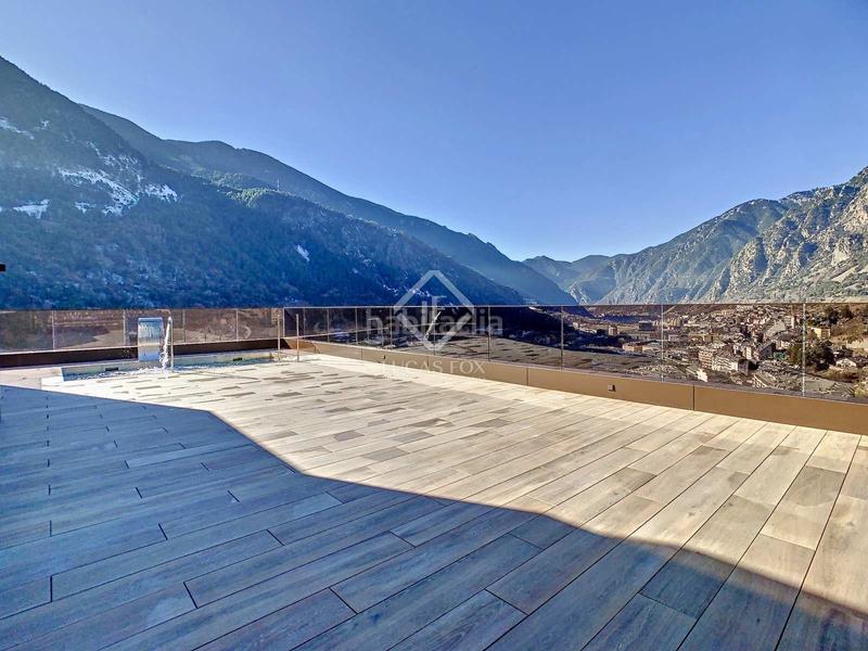 Foto 1b7bcb68-7c56-41af-b097-b990487ede6d. Attico con riscaldamento parcheggio piscina in Els Vilars d´Engordany Escaldes-Engordany