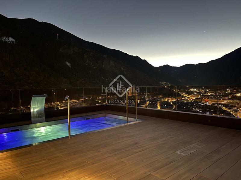 Foto 724d0090-b0eb-494d-91f3-f9b278274bb0. Attico con riscaldamento parcheggio piscina in Els Vilars d´Engordany Escaldes-Engordany