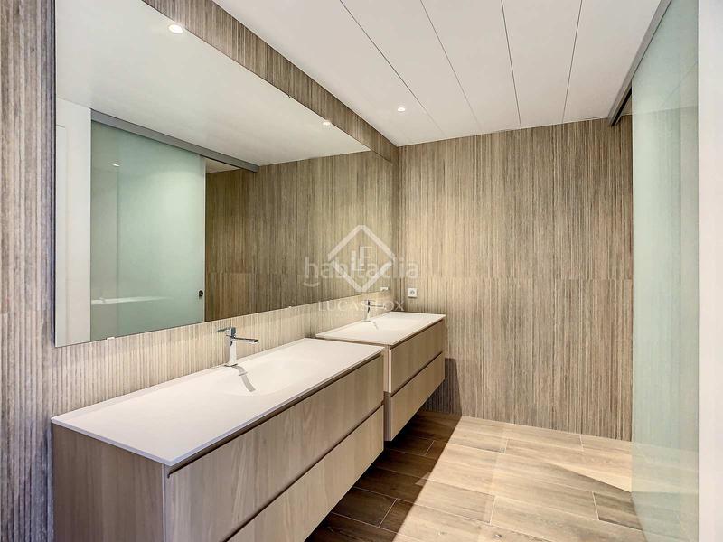 Foto b46657ee-949b-43a3-befd-8df1e7564ab6. Attico con riscaldamento parcheggio piscina in Els Vilars d´Engordany Escaldes-Engordany