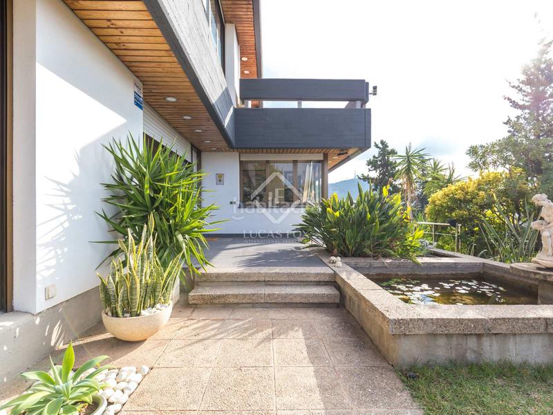 Foto 11ca1a6f-9f45-49e8-bf91-f5211ae19223. Xalet amb aparcament piscina a La Plana-Bellsoleig Sant Just Desvern