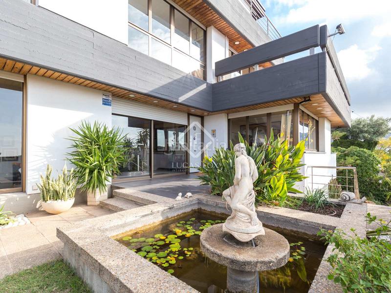 Foto 144830fc-3873-451c-9d72-60f391c9ec03. Xalet amb aparcament piscina a La Plana-Bellsoleig Sant Just Desvern