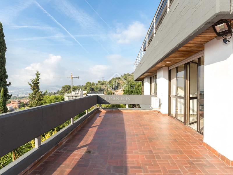 Foto eab5160e-41b9-4fa1-aedb-ec20d07682f6. Xalet amb aparcament piscina a La Plana-Bellsoleig Sant Just Desvern