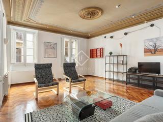 Piso en St. Pere - Sta. Caterina - El Born. Piso de 5 dormitorios con 29m terraza 7 balcones en venta en el
