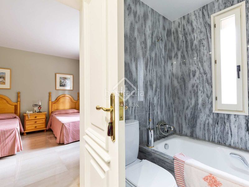 Foto d104b591-54a3-425a-96bb-72f8ee492b9e. Xalet amb calefacció aparcament piscina a Matadepera