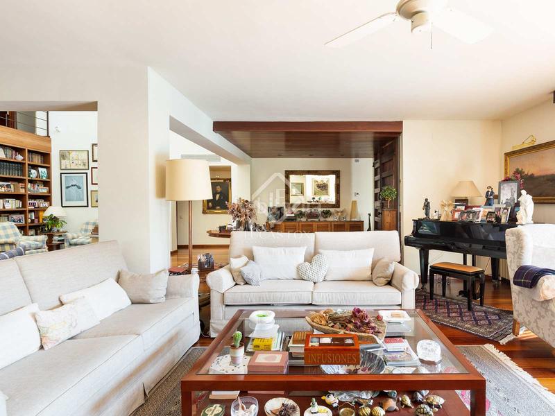 Foto 14c50f85-d330-44e7-8dac-9f8abefd4a40. Chalet avec chauffage parking piscine dans Mira-sol Sant Cugat del Vallès