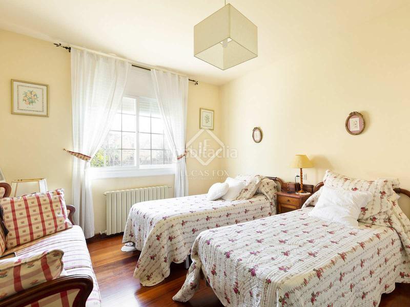 Foto 54386770-8dee-40c1-b0da-5b241d13e976. Chalet avec chauffage parking piscine dans Mira-sol Sant Cugat del Vallès