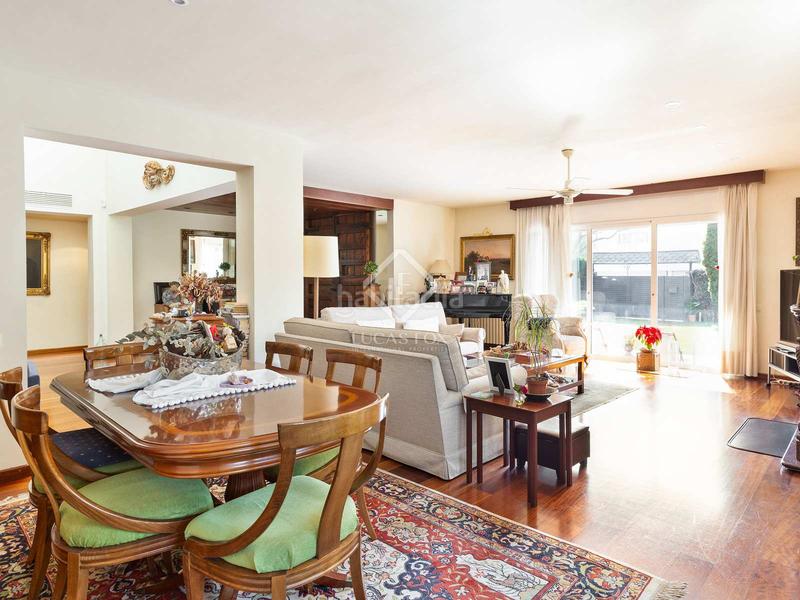 Foto 5a708cdd-28ed-4a03-9532-53a035af5dc0. Chalet avec chauffage parking piscine dans Mira-sol Sant Cugat del Vallès