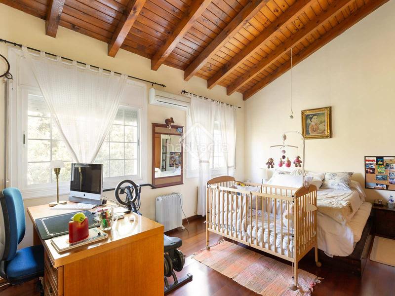 Foto 6724cbfd-d3e2-422c-8c45-7b3e719fa41b. Chalet avec chauffage parking piscine dans Mira-sol Sant Cugat del Vallès