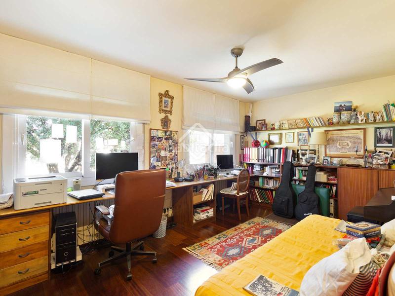 Foto 79c27c31-0258-41c8-8ea1-9a35a3e0cd4a. Chalet avec chauffage parking piscine dans Mira-sol Sant Cugat del Vallès