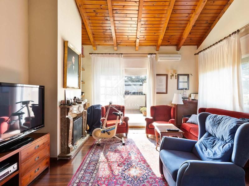 Foto 879bab3b-6841-4ff2-9e9f-f91b0375094c. Chalet avec chauffage parking piscine dans Mira-sol Sant Cugat del Vallès