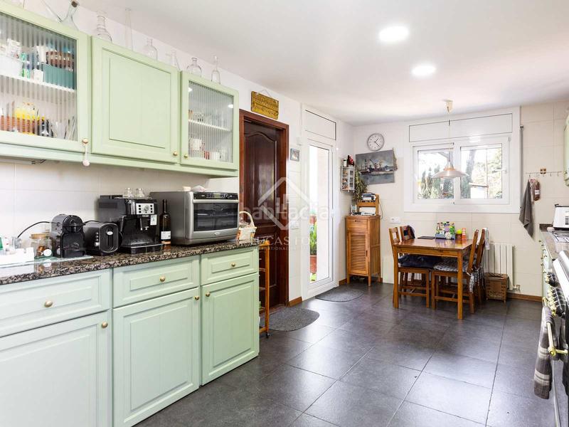 Foto b3a5f238-95bb-4fcf-8a55-c8f73c0a3637. Chalet avec chauffage parking piscine dans Mira-sol Sant Cugat del Vallès