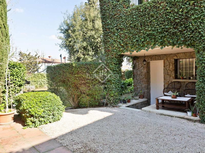 Foto c5de74f7-04cb-47a7-bc91-4417e56c52e6. Chalet avec chauffage parking piscine dans Mira-sol Sant Cugat del Vallès