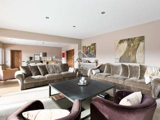 Xalet a Valldoreix. Magnífica casa con vistas en venta en valldoreix