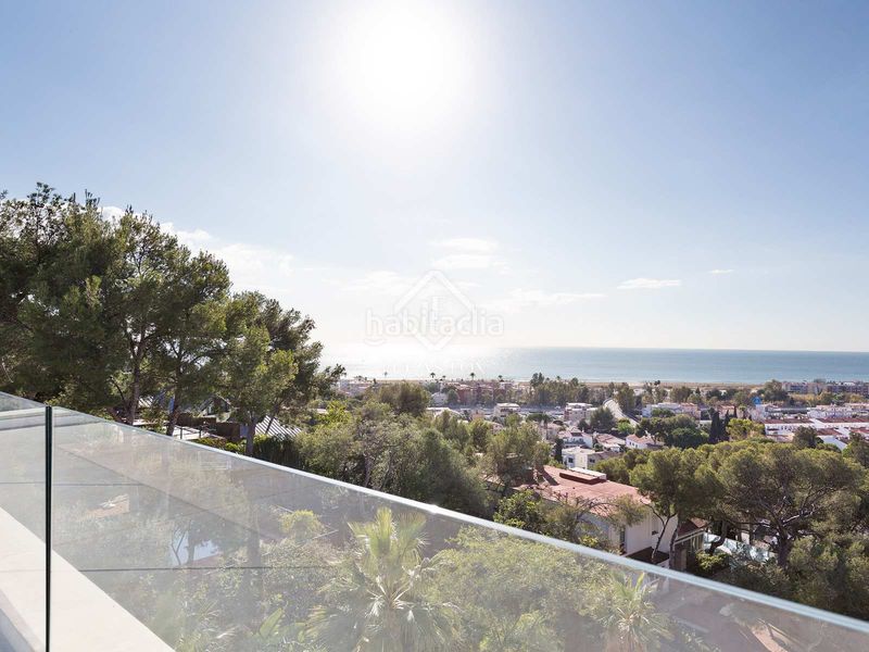 Foto a1d79c77-87f2-4a5c-8a46-55ac8e1bb173. Xalet amb aparcament piscina a Bellamar Castelldefels