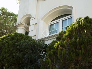 Chalet en Gava Mar. Casa de lujo de 6 dormitorios con piscina en venta en gavà mar