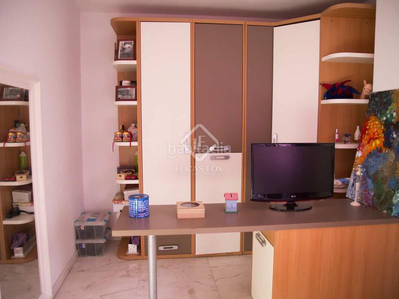 Foto 9ada742e-fbbb-4b3e-b932-a13048ffa861. Chalet casa de lujo de 6 dormitorios con piscina en venta mar en Gavà