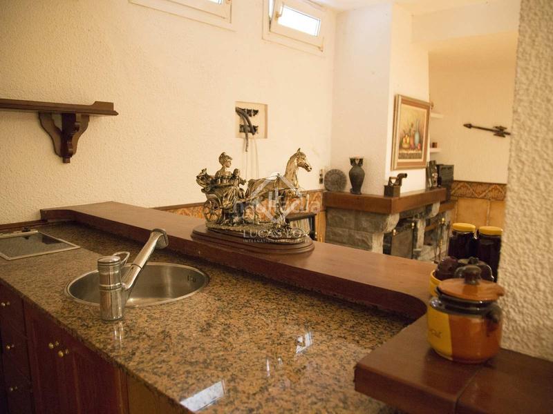 Foto ca73232f-affa-4301-bde9-fa5a87b4d5d9. Chalet casa de lujo de 6 dormitorios con piscina en venta mar en Gavà