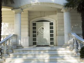 Xalet a Gava Mar. Casa de lujo de 6 dormitorios con piscina en venta en gavà mar