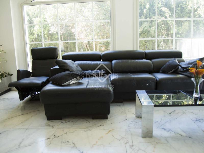 Foto d8f52403-ec18-4219-af66-ec0c743e9008. Chalet casa de lujo de 6 dormitorios con piscina en venta mar en Gavà