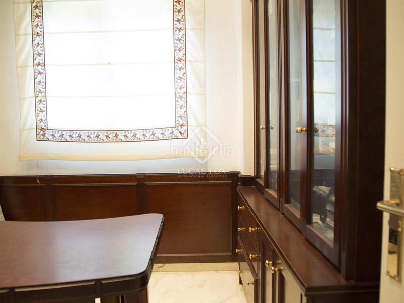 Foto dcf1b8d4-bfa5-419a-8dbf-c8fe9654c828. Chalet casa de lujo de 6 dormitorios con piscina en venta mar en Gavà