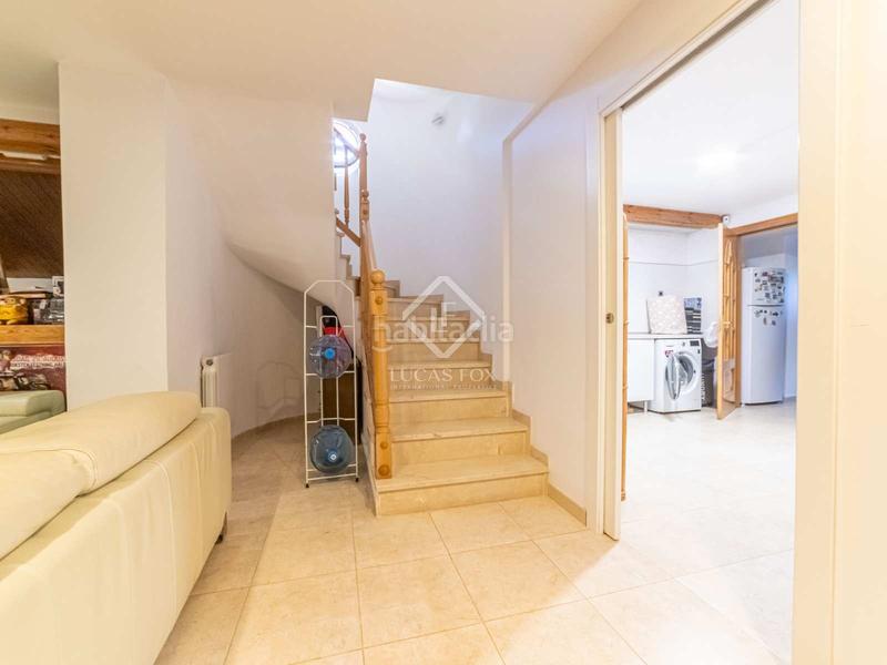 Foto 1287b1f1-e9d1-4462-af43-6d2e837b065d. Chalet amplia villa en excelentes condiciones con piscina, en venta mar en Gavà