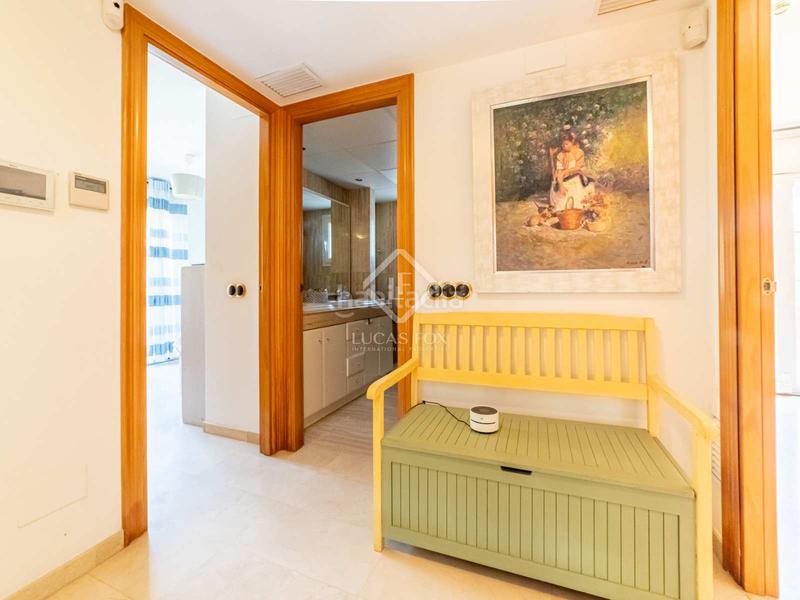 Foto 14dce747-f7d9-40db-8308-1fd7b875f421. Chalet amplia villa en excelentes condiciones con piscina, en venta mar en Gavà