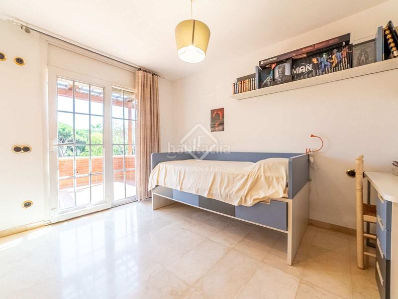 Foto 16a44af4-c333-494b-9448-a5c471951a8a. Chalet amplia villa en excelentes condiciones con piscina, en venta mar en Gavà