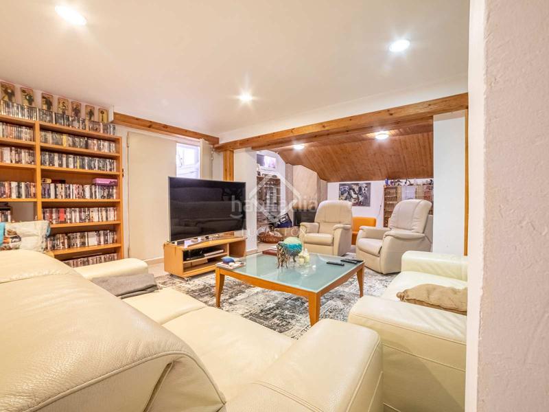 Foto 6f39901e-3239-4977-89e0-599bae79d5a1. Chalet amplia villa en excelentes condiciones con piscina, en venta mar en Gavà