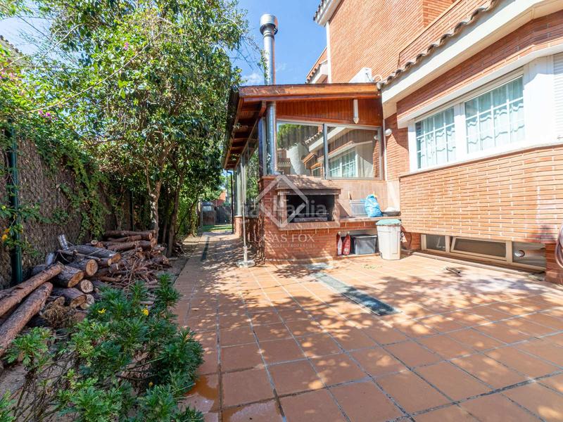 Foto ce529a3d-4dd0-42dd-b911-7477f7a65b2d. Chalet amplia villa en excelentes condiciones con piscina, en venta mar en Gavà