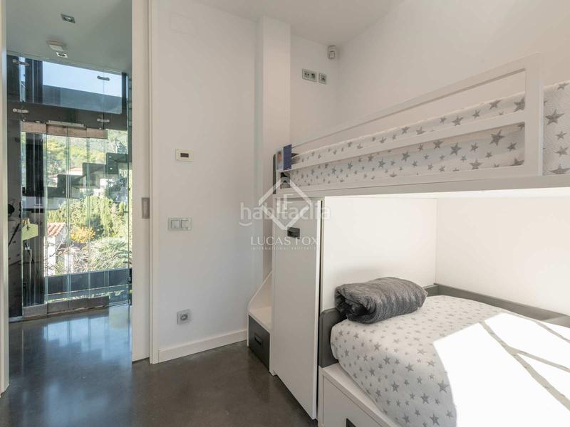 Foto 24bdd2a1-7127-4831-8860-efa448f4b66b. Chalet villa de lujo de 362 m con 5 dormitorios en venta en montemar, . en Castelldefels