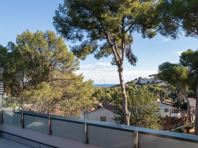 Foto 466844c5-061c-4941-96d7-7b077e77573e. Chalet villa de lujo de 362 m con 5 dormitorios en venta en montemar, . en Castelldefels