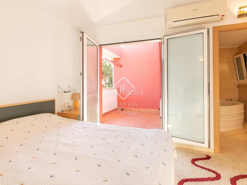 Foto 40bf373b-efcf-41a7-983a-1d81c5a6f39d. Chalet casa adosada en venta en primera línea de mar mar, una zona exclusiva muy cerca de barcelona. en Gavà