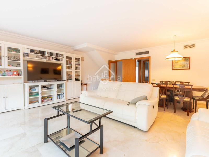 Foto 8629eb02-49f4-4353-9e26-3ecd7d7899c3. Chalet casa adosada en venta en primera línea de mar mar, una zona exclusiva muy cerca de barcelona. en Gavà