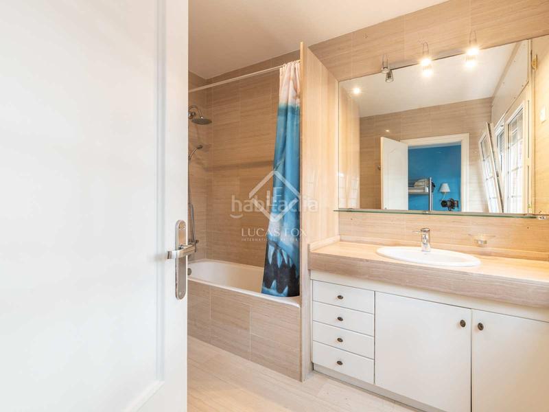 Foto 7d735e21-9aee-4a2e-9a51-45616790ddea. Chalet magnífica casa adosada en venta, en una de las comunidades más exclusivas mar, barcelona. en Gavà