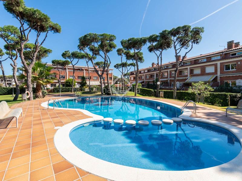 Foto dc4da9e1-920f-4046-b589-988c8d5e6c4d. Chalet magnífica casa adosada en venta, en una de las comunidades más exclusivas mar, barcelona. en Gavà