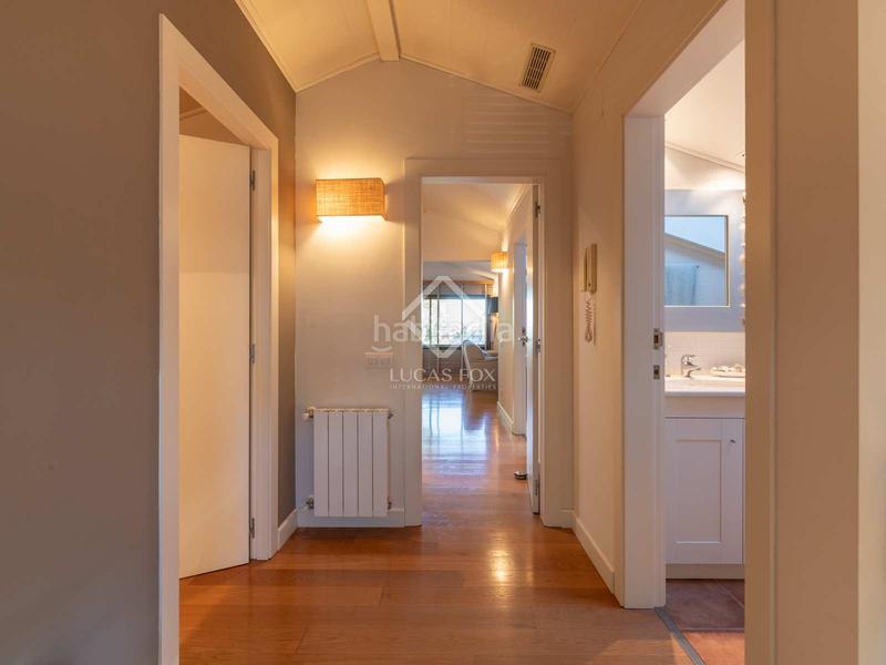 Foto 0e88e8d9-47ba-4ab8-ab36-d3b5edeedd6e. Chalet avec chauffage parking piscine dans Montmar Castelldefels