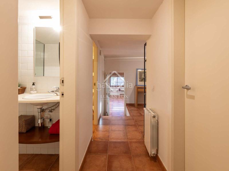 Foto 1389e2ad-1040-4a0c-8a74-5d5c906cc8e5. Chalet avec chauffage parking piscine dans Montmar Castelldefels