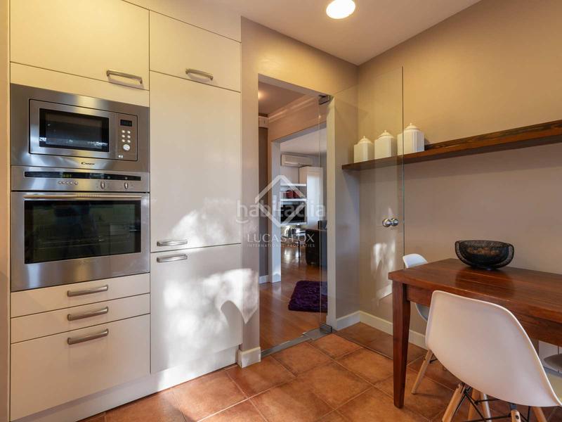 Foto 1f318ed4-f967-4f2d-8179-57708fcafb40. Chalet avec chauffage parking piscine dans Montmar Castelldefels