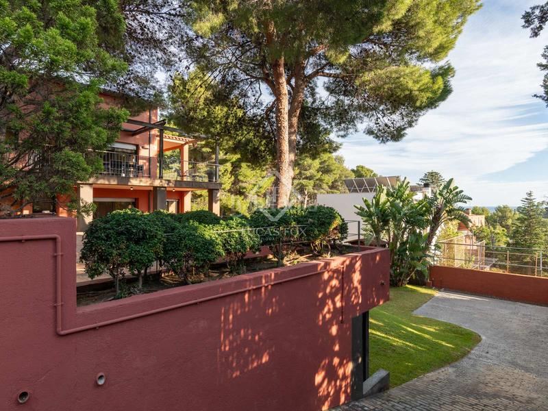 Foto 232a2ee6-d457-4c84-9f83-85672a2b66d0. Chalet avec chauffage parking piscine dans Montmar Castelldefels