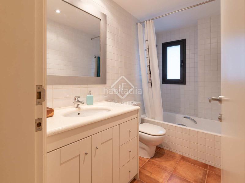 Foto 6f61aae9-b401-42a0-9531-05eaa246bf16. Chalet avec chauffage parking piscine dans Montmar Castelldefels