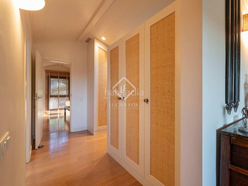 Foto e418db94-7c7e-4b9e-b2b5-cb44ca002e02. Chalet avec chauffage parking piscine dans Montmar Castelldefels