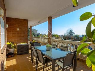 Xalet a Vilassar de Dalt. Casa  villa de 7 dormitorios en venta en vilassar de dalt, barce