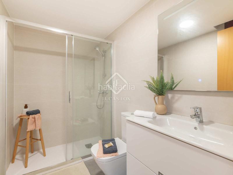 Foto 099e377d-ddb0-40a6-9787-d8169bed50fe. Chalet con riscaldamento parcheggio piscina in La Pineda Castelldefels