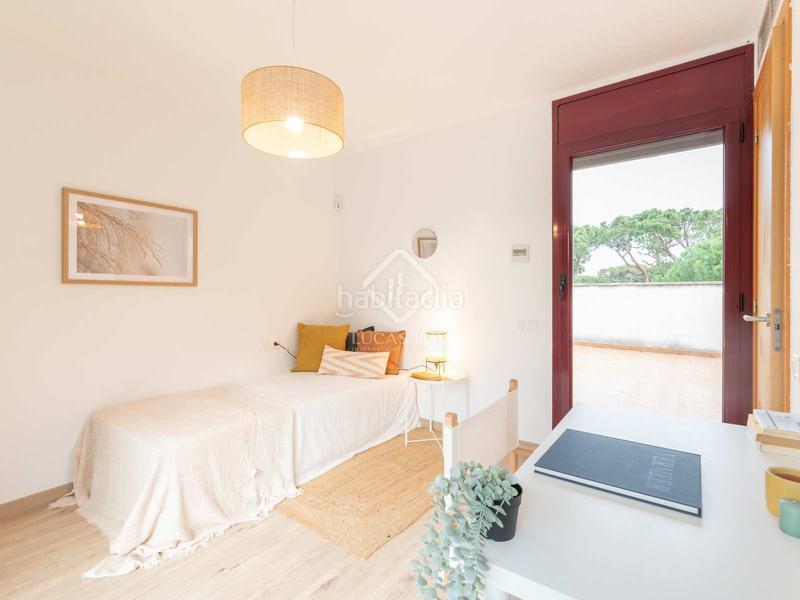 Foto 7821495d-ba50-4251-82c9-13cfeb605577. Chalet con riscaldamento parcheggio piscina in La Pineda Castelldefels