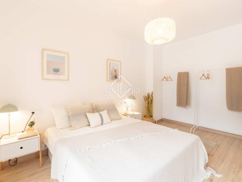 Foto 8ccfd7b6-71ac-479d-83ba-2756fb17667c. Chalet con riscaldamento parcheggio piscina in La Pineda Castelldefels