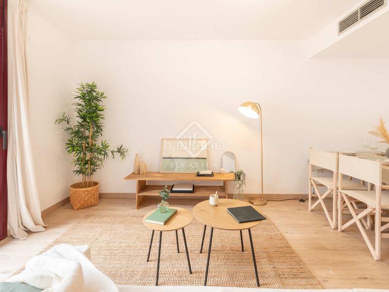 Foto 95202453-268e-4d7e-9ff2-ca8de0eb6261. Chalet con riscaldamento parcheggio piscina in La Pineda Castelldefels