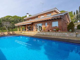 Chalet à Victoria-Les Vil·les-Canyadell. Preciosa casa mediterránea con grandes vistas al mar en venta en