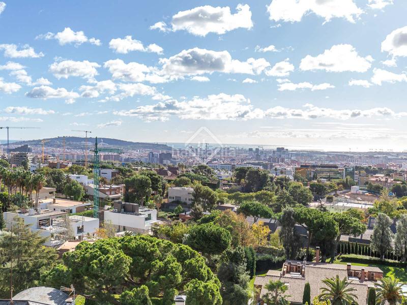 Foto 1a437773-65ae-4f3f-b6f0-2e86e9ec158b. Chalet moderna casa unifamiliar con jardín y piscina a la venta en ciudad diagonal, . en Esplugues de Llobregat