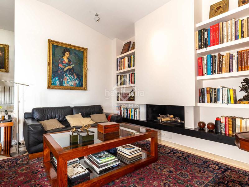 Foto 1c544891-bb49-472e-8caa-16290ecb4f8b. Chalet moderna casa unifamiliar con jardín y piscina a la venta en ciudad diagonal, . en Esplugues de Llobregat